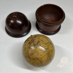 Restauration pocket globe